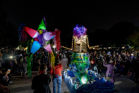 2022-LanternParade-43