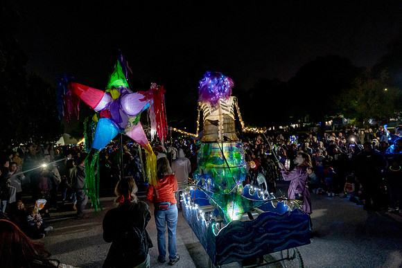 2022-LanternParade-44