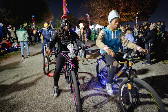 2024-LanternParade-058